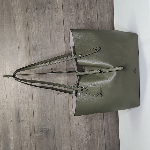 Coach Handbags - Coach Olive Green Market Tote Shoulder Bag 37756